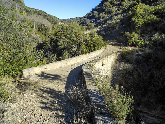 Puente del Diablo sobre el barrando de Fornocal, Somontano de Barbastro