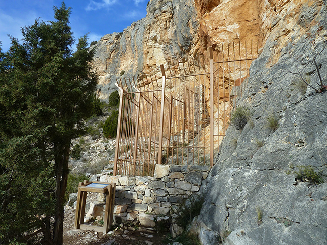 Pinturas rupestres en la Roca Benedí Jaraba