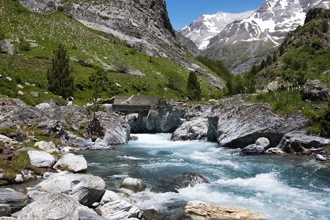 Puente sobre el Río Ara - Valle de Ordiso