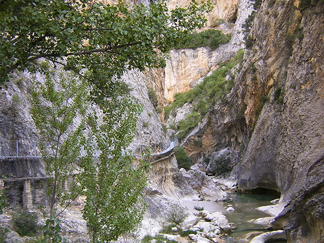 Pasarela sobre el río Vero