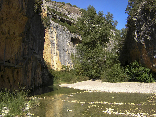 Pasarela sobre el río Vero