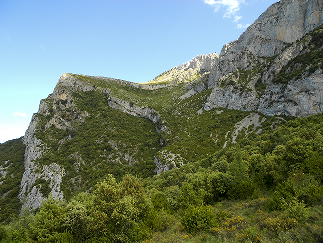 Grandes paredes de roca en Peña Montañesa