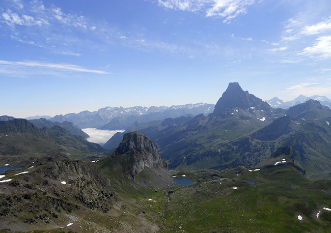 Pico Casterau, lagos de Ayous, Midi d’Ossau, Valle de Aspe, etc