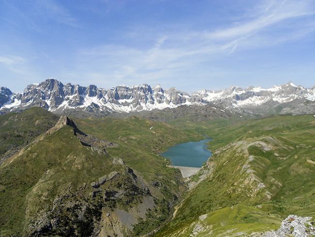 Embalse de Escarra y Sierra Partuacua