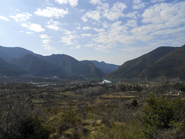 Embalse y localidad de Arguis - Sierra de Bonés  Guara