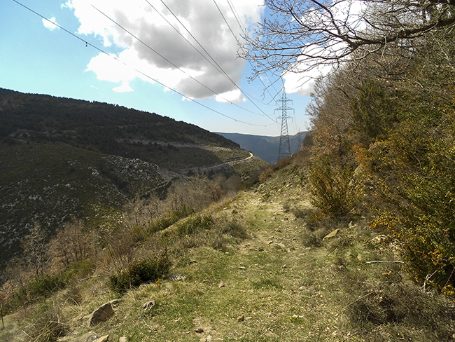 Sendero hacia Mesón Nuevo - Guara